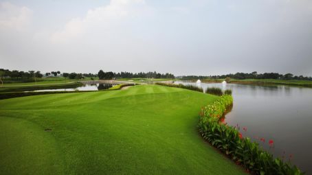 Van Tri Golf Club